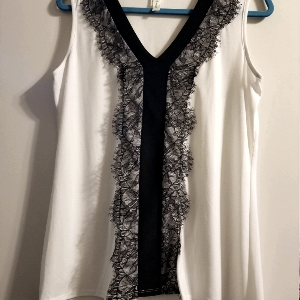 Sleeveless shell